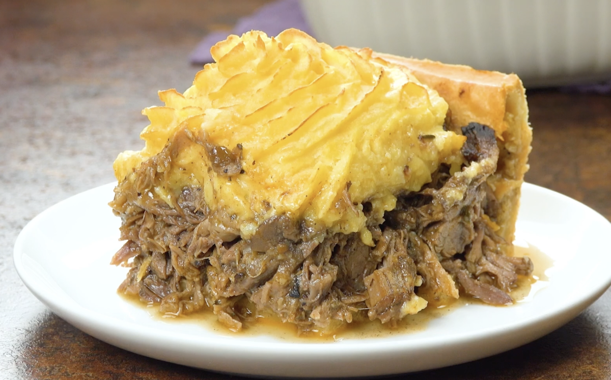 Shepherd's Pie With Braised Beef Ribs & Cheesy Mashed Potatoes