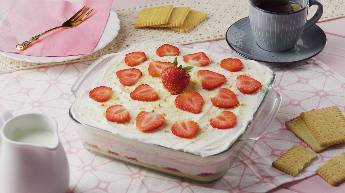 Strawberry Shortcake Cheesecake