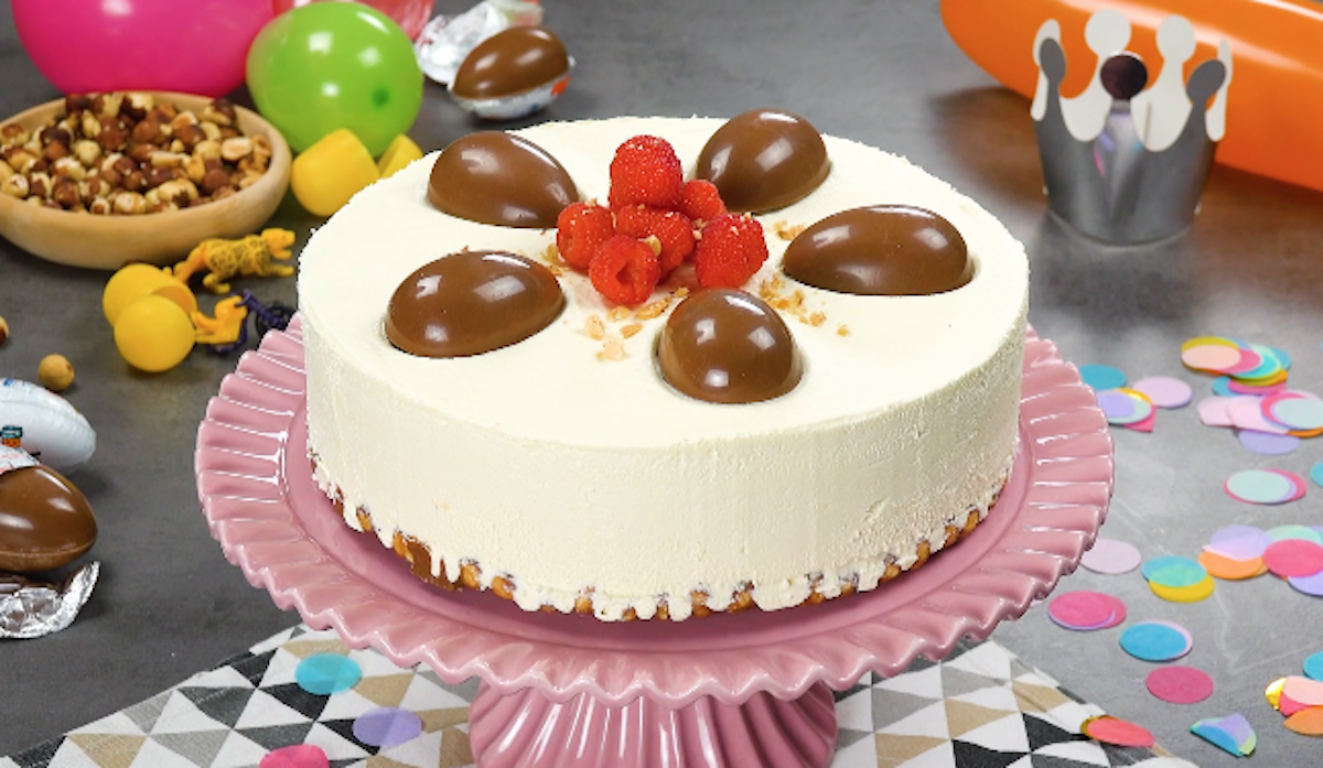 Kinder Egg Cheesecake