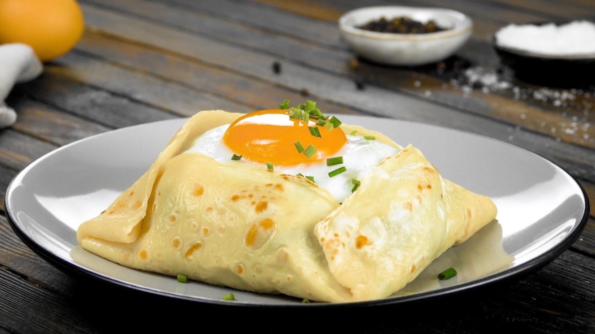 Savory Breakfast Crepe Pockets Are The Best Way To Start Your Morning