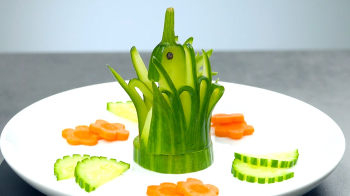 6 Vegetable Carvings With Cucumber