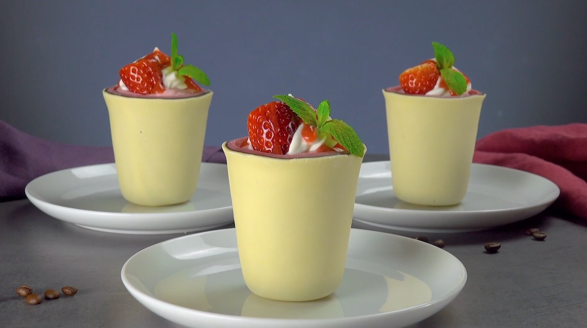 Neapolitan 3-Layer Chocolate Cups